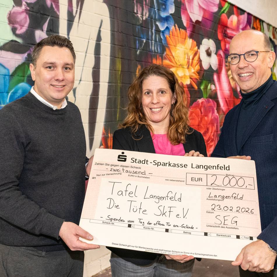 Aktion in Langenfeld: SEG übergibt Spende an die Tafel „Die Tüte“