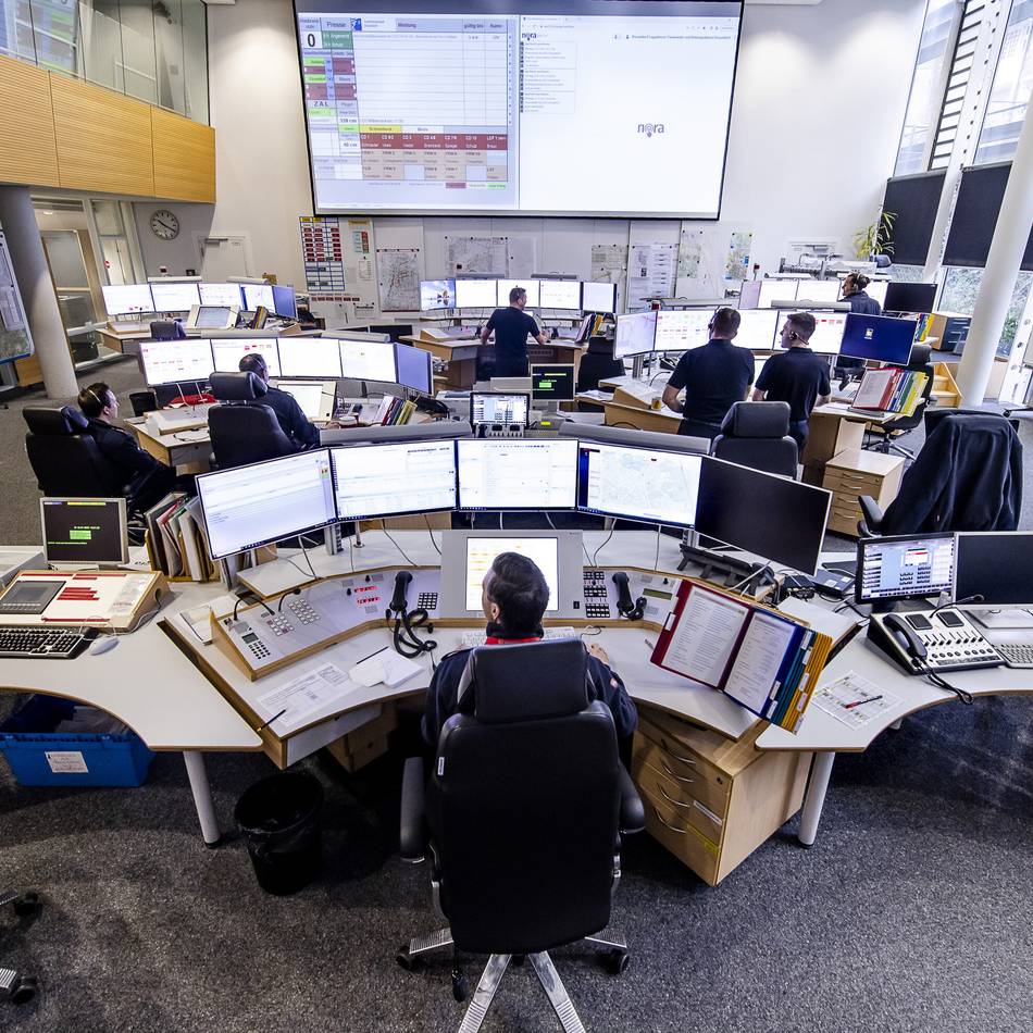 Revolution in der Leitstelle: KI soll in Düsseldorf bei Notrufen helfen