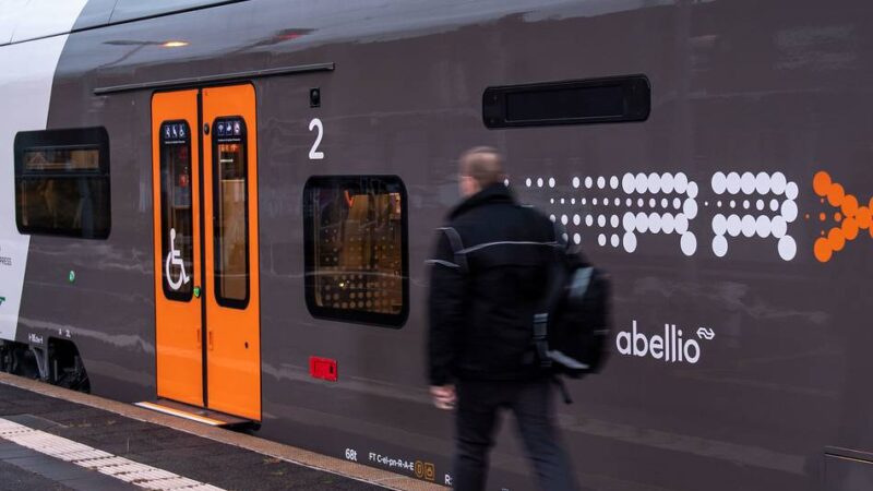 Stellwerk unbesetzt – „Region nicht befahrbar“: Nichts geht mehr im Bahnverkehr rund um Dormagen