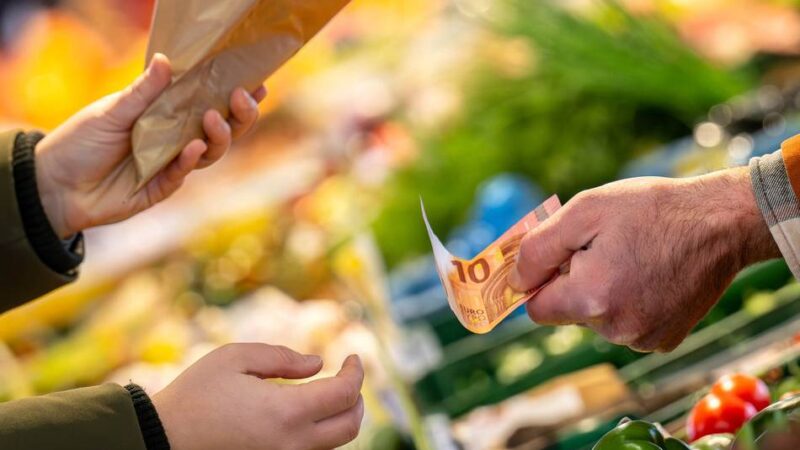 Karnevalssamstag in Leverkusen: Wochenmarkt in Schlebusch fällt nun doch aus