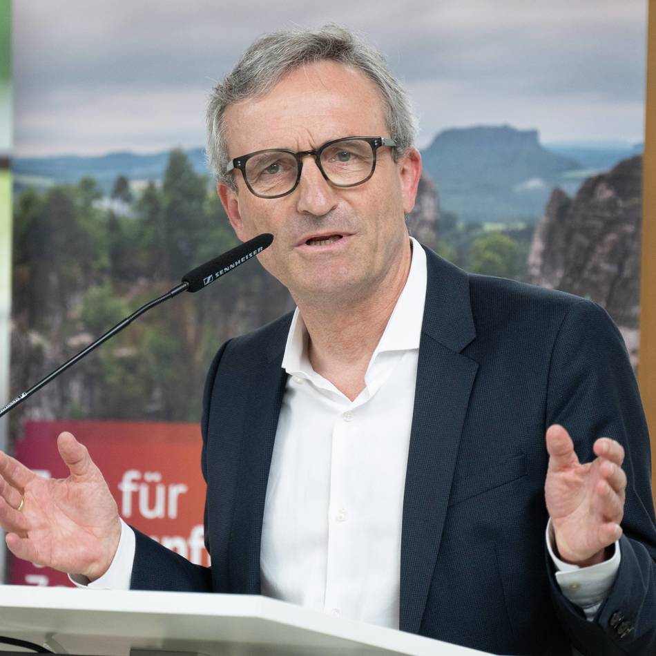 „Nützliche Idioten“: Videokonferenz mit Moskau – Kritik am Düsseldorfer Ex-OB Thomas Geisel