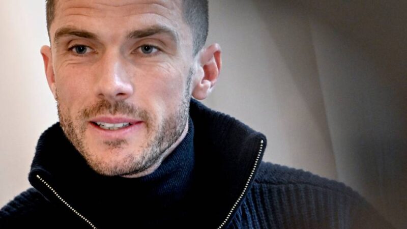 Fußballspieler aus Elten: Bücher für Kinder – neues Projekt von Robin Gosens