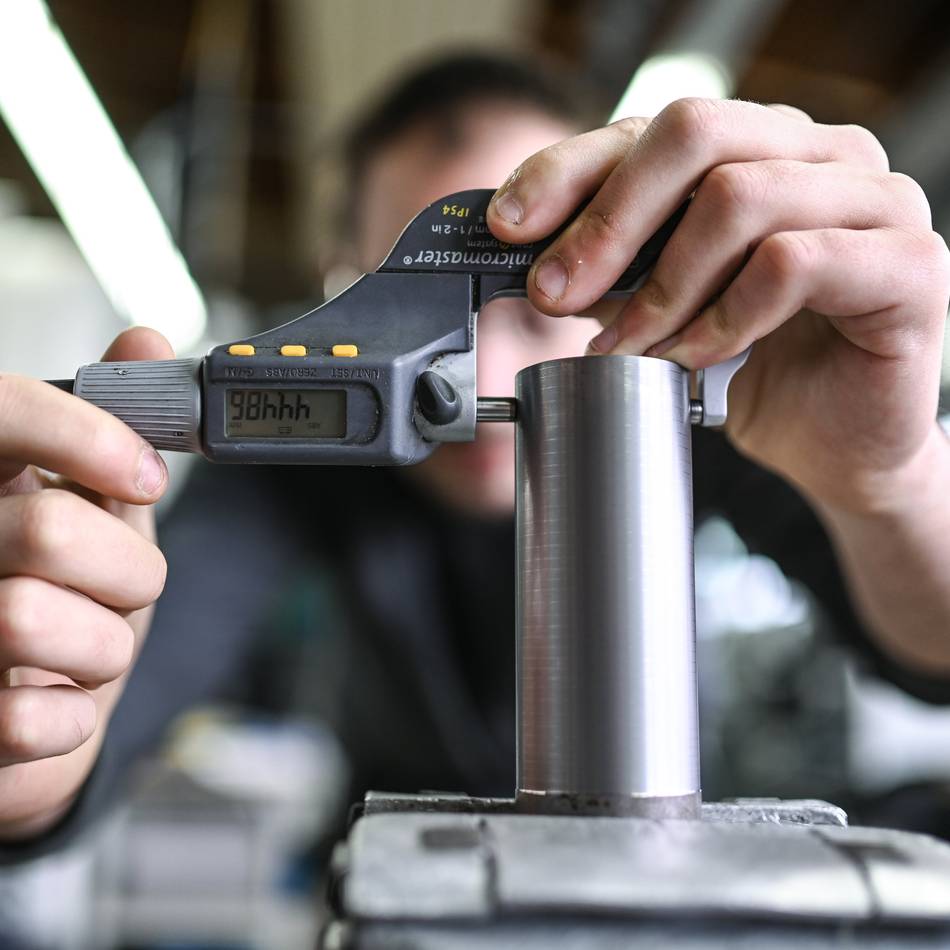 Arbeitsmarkt stabil: Viele junge Menschen auf Arbeitssuche