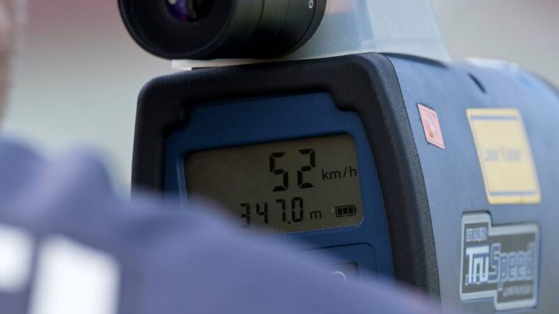 Schwerpunkteinsatz der Polizei: Polizei kontrolliert Tempo – 39 Verstöße in Mönchengladbach