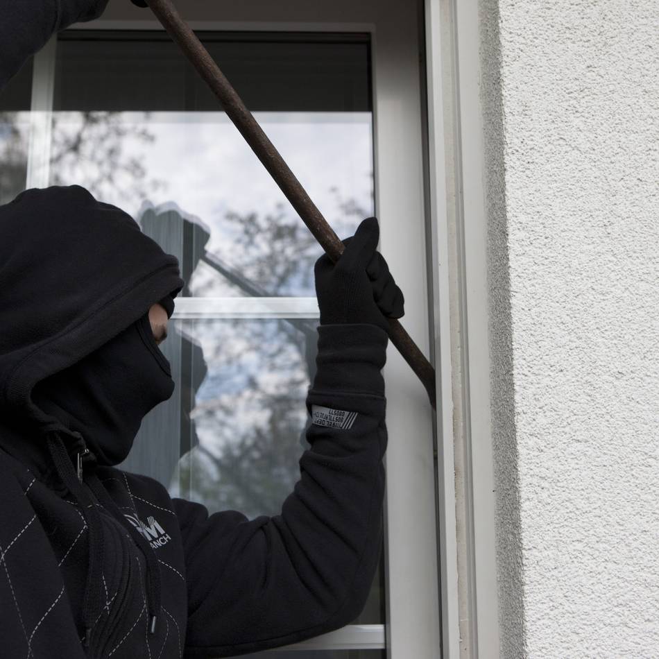 Kriminalität in Langenfeld und Monheim: Einbrecher stehlen Bargeld und Schmuck