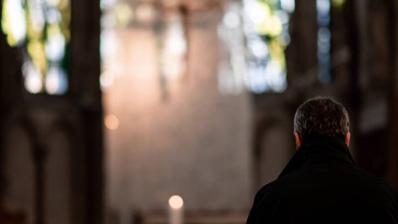 Religion in Düsseldorf: Weniger Termine für Kirchenaustritte – Humanisten kritisieren Düsseldorfer Amtsgericht