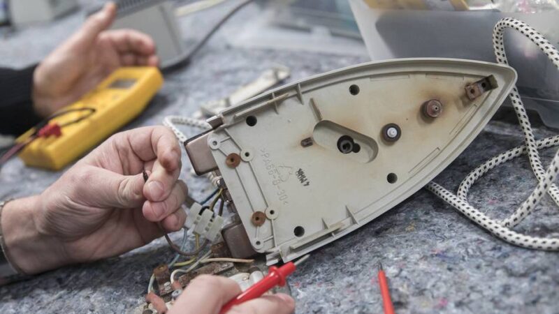 Kostenlose Reparaturen in Meerbusch: Beim Repair-Café bekommen alte Geräte eine zweite Chance