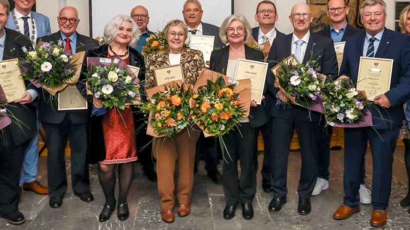 Auszeichnung für verdiente Politiker: Fünf neue Ehrennadelträger in Erkelenz