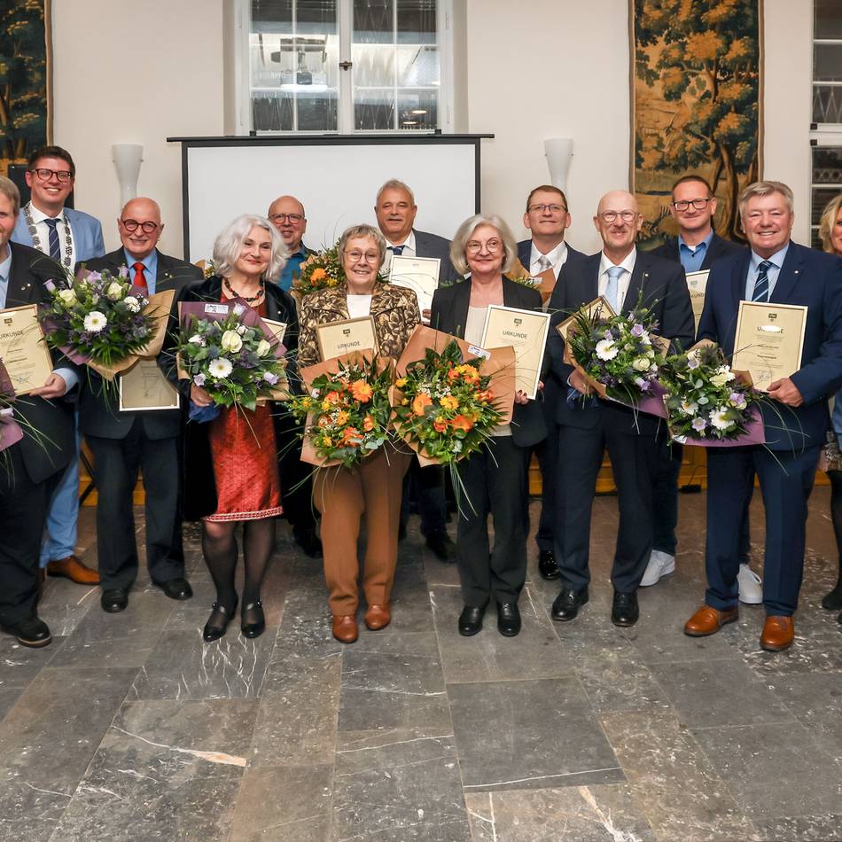 Auszeichnung für verdiente Politiker: Fünf neue Ehrennadelträger in Erkelenz