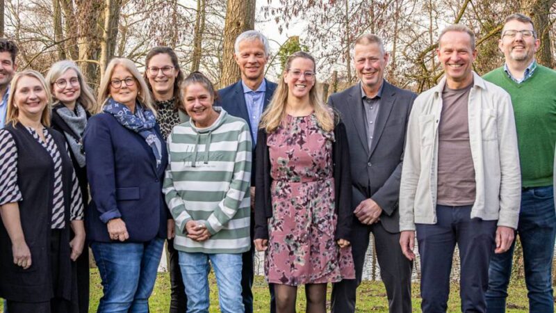 Treue zum öffentlichen Dienst: Bürgermeister ehrt langjährige Kollegen bei der Stadt Kleve