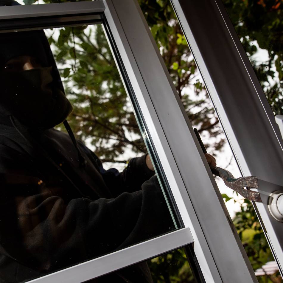 Bargeld und Schmuck gestohlen: Wohnungseinbruch am helllichten Tag in Lobberich