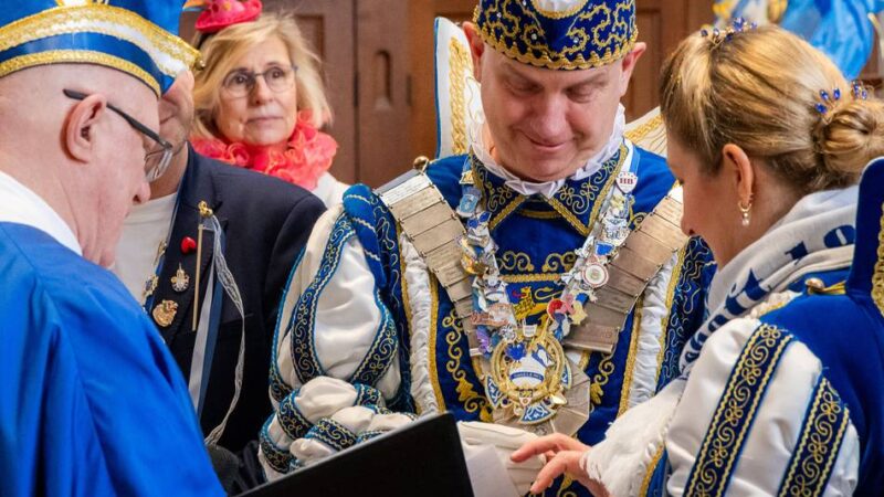 Überraschung am Tulpensonntag: Erkelenzer Prinzenpaar gibt sich das Ja-Wort