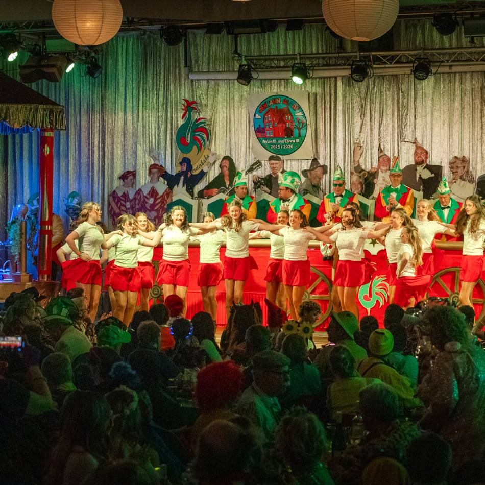 Karneval in Erkelenz: Gerderhahn feiert mit großen Karnevalisten