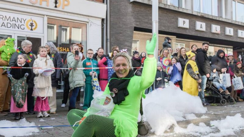 Sicherheitskonzept der Stadt : Hunderte Einsatzkräfte für die Karnevalsumzüge in Emmerich