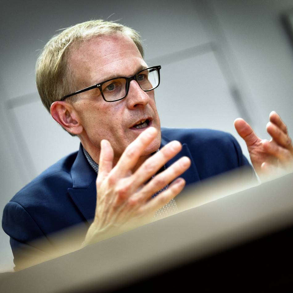 Interview mit Gerold Wenzens: Wenzens hält sich Option für dritte Gesamtschule offen