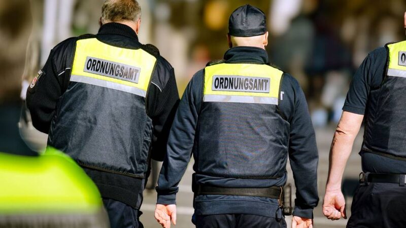 Maßnahmen in Langenfeld: Politik trägt Wenzens’ Sicherheitsoffensive mit