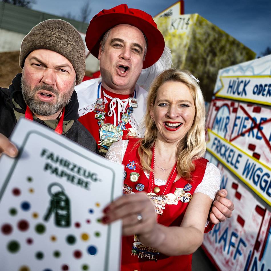 In Monheim: Stadt übergibt Gänselieselwagen an das Traditionspaar und den Schelm
