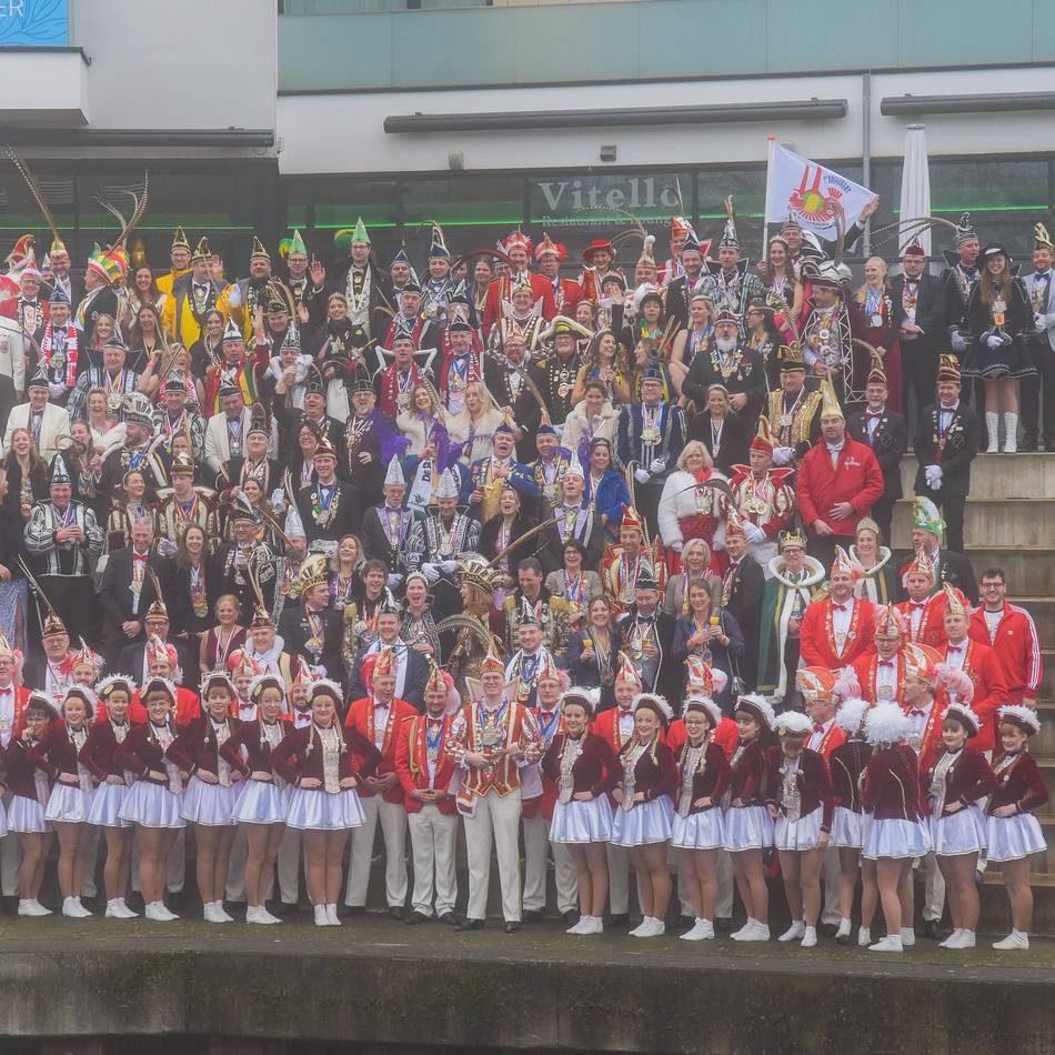 Stelldichein der Jecken: Die Narren feiern international beim Prinzenfrühschoppen in Kleve