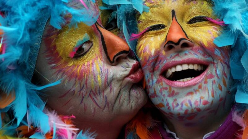 Ab Altweiber ist vieles geschlossen: Karneval in Emmerich – die Öffnungszeiten von Rathaus & Co.