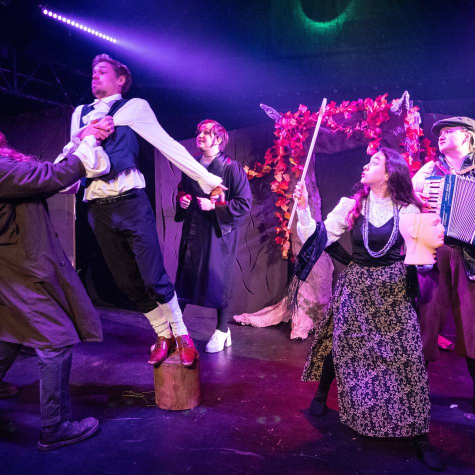 Sleepy Hollow im Theater am Schlachthof: Ein komödiantischer Horror auf der Bühne