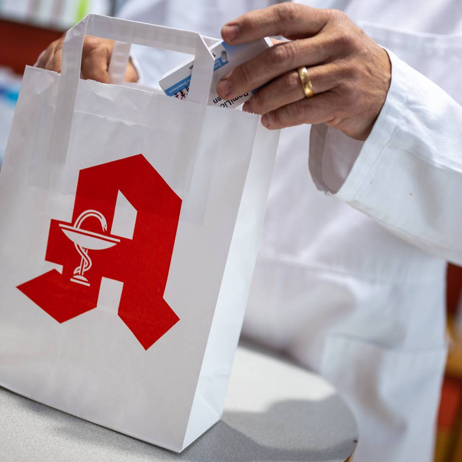 In Hückeswagener Apotheke: Gesprächstrick öffnet Dieben den Weg zur Kasse