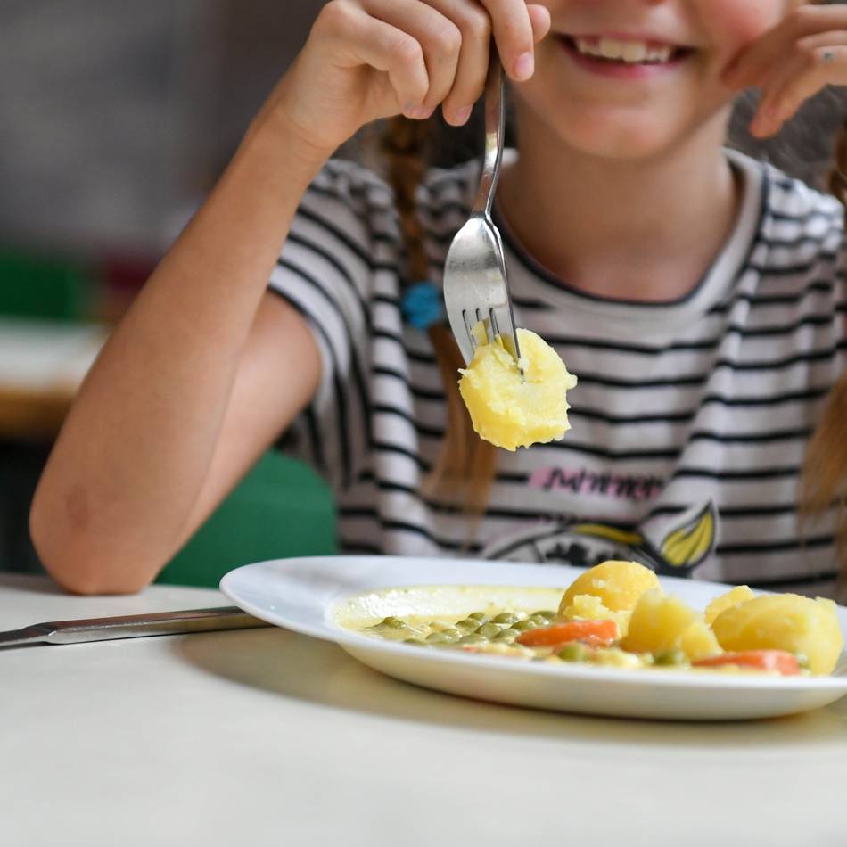 Eltern sauer über geplante Beitragserhöhung: Schulessen in Hilden – „das ist viel zu teuer“