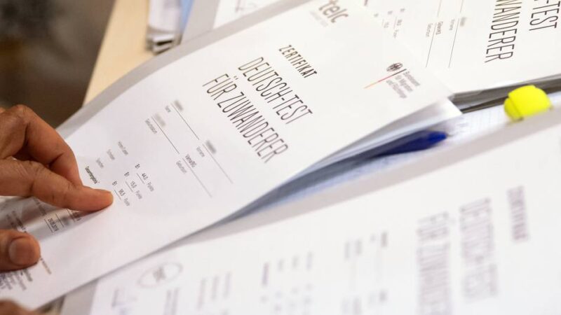 Deutsch-Test ist gefragt: Rekord bei Sprachprüfung für Zuwanderer bei VHS Kleve