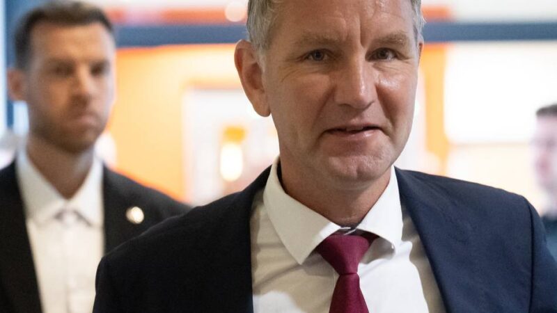 „Fehlendes Unrechtsbewusstsein“: Parteien fordern Hausverbot für Björn Höcke in Düsseldorf