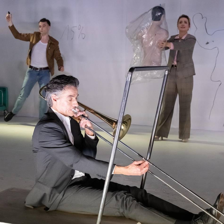 Premiere am Theater in Mönchengladbach: „Farbe“ – Widerstand als Form des Überlebens