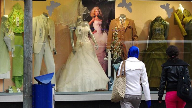 Vorfall in Duisburg-Marxloh: Vater der Braut „kauft“ Brautmode, ohne zu bezahlen