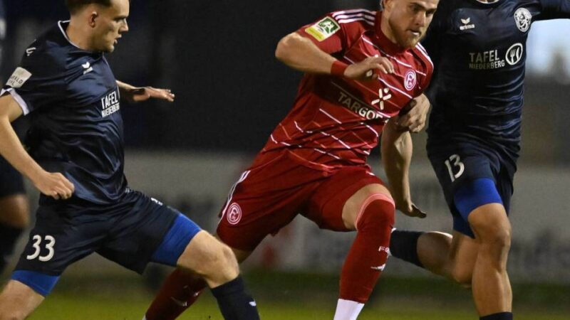 Rossmann feiert Comeback: Fortunas U23 gewinnt Elfmeter-Festival in Velbert mit 2:1