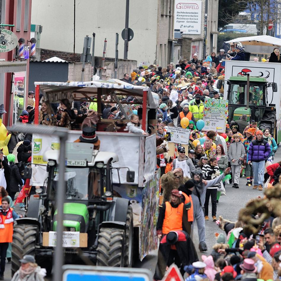 So bereitet sich Mettmann auf den Karnevalszug am Samstag vor: Ab 12 Uhr ist die Innenstadt für den Verkehr gesperrt