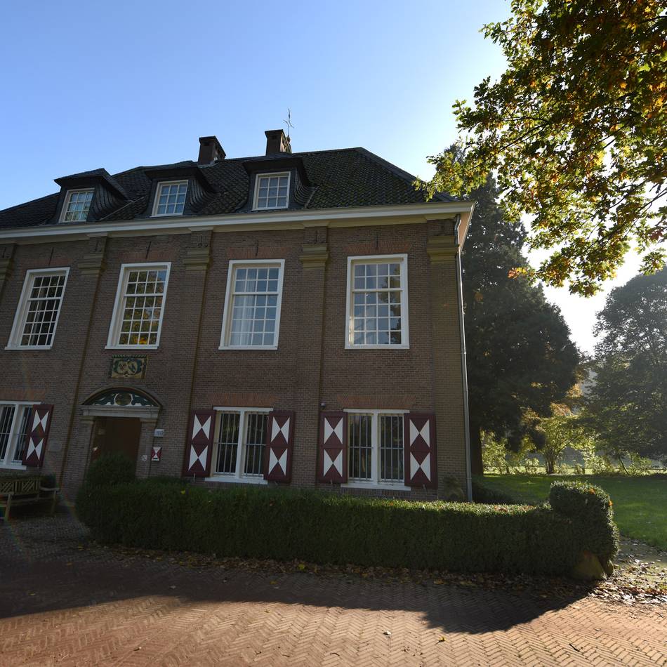 Kultur in Emmerich: Reesonanz – Chor lädt zu besonderem Konzerterlebnis ins Schlösschen Borghees