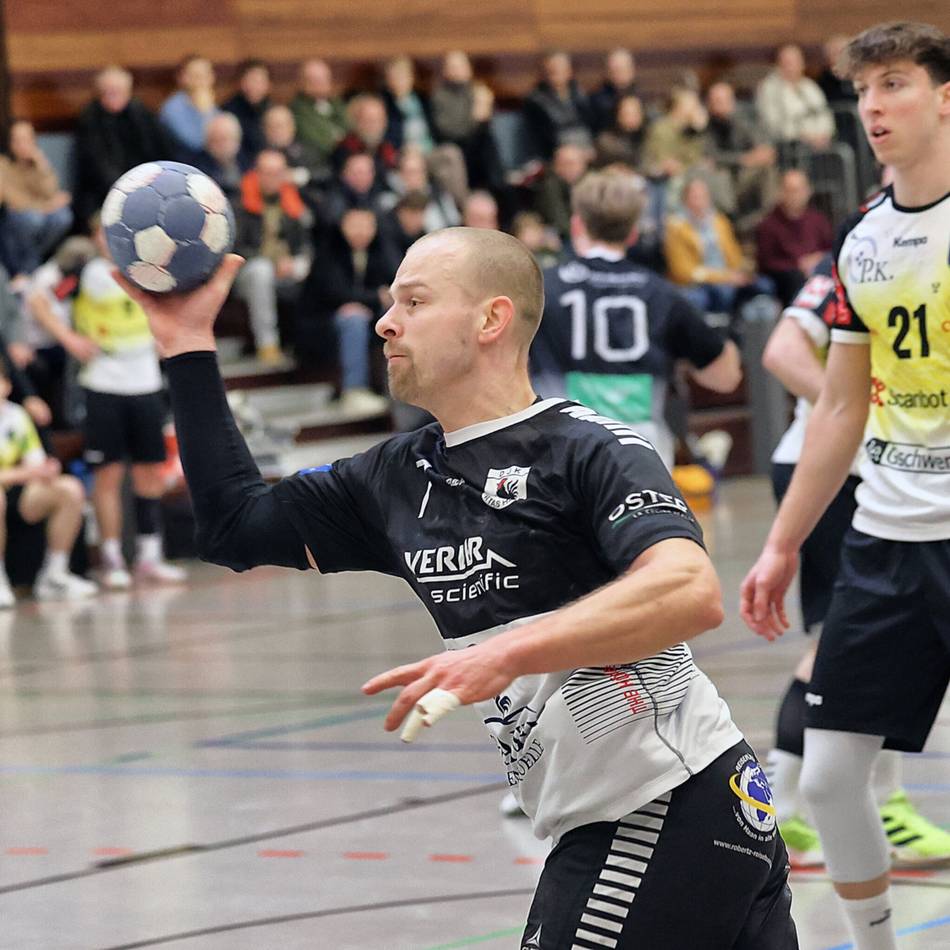 Taktische Disziplin zahlt sich aus: Unitas Haan dreht gegen den TSV Bonn nach der Pause auf