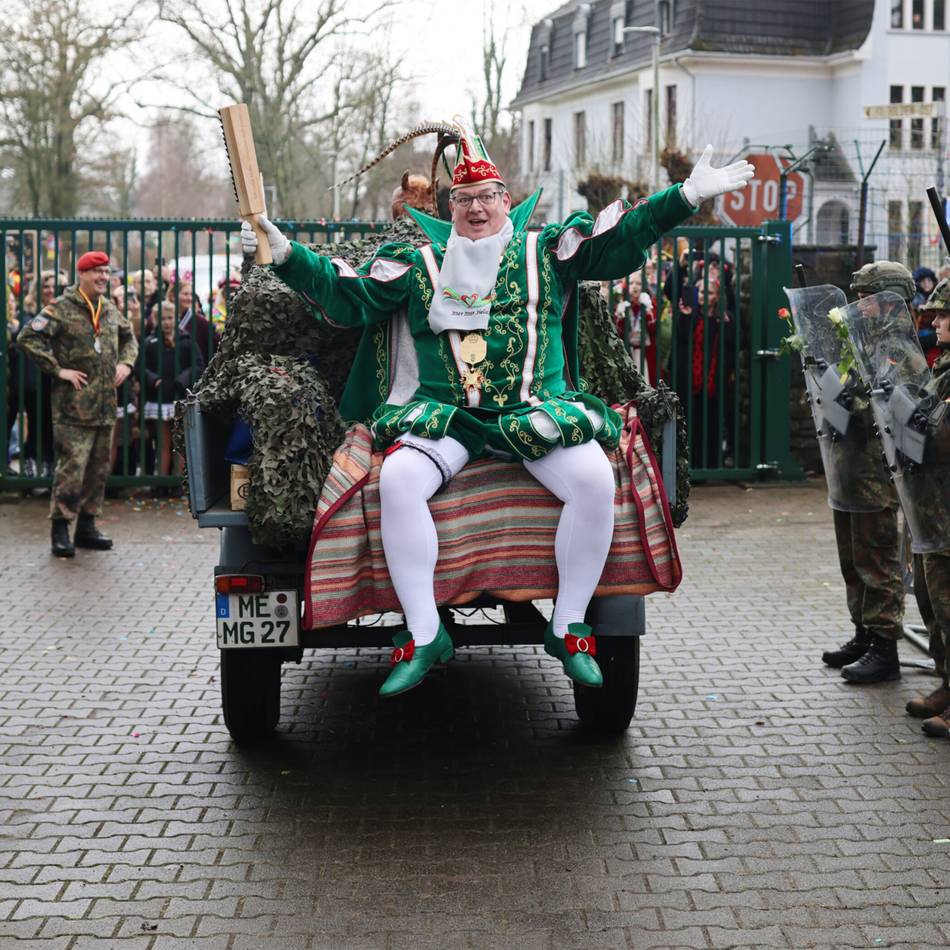 Karneval 2026 in Hilden: Hildener Dreikampf im Dauerregen