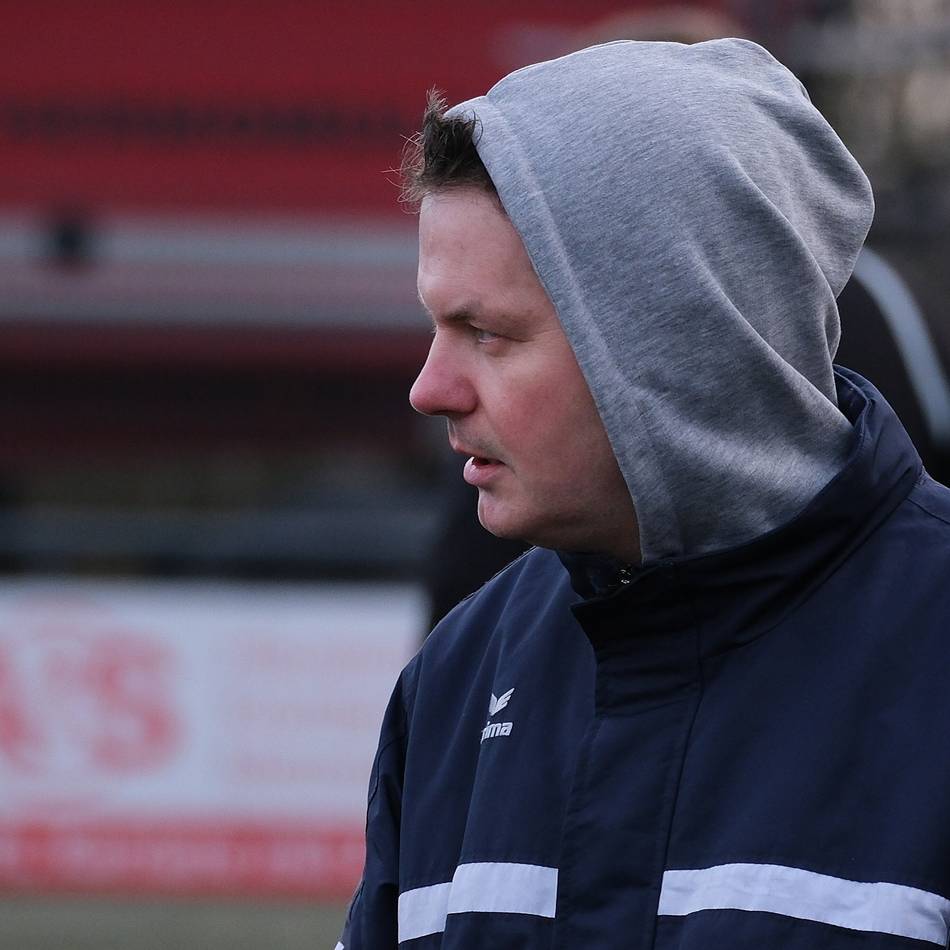 Wilde 4:5-Niederlage: Der SV Hösel bleibt auf seiner turbulenten Talfahrt