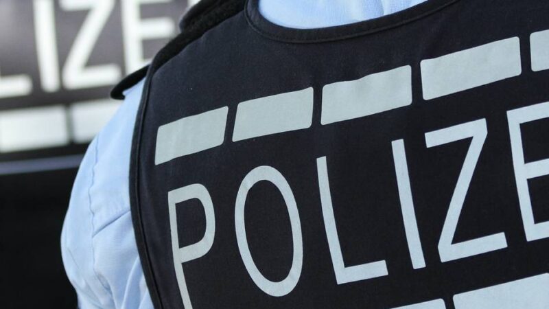 Ruhiger Altweibertag im Oberbergischen Kreis: Hückeswagener gerät im Festzelt in einen Streit