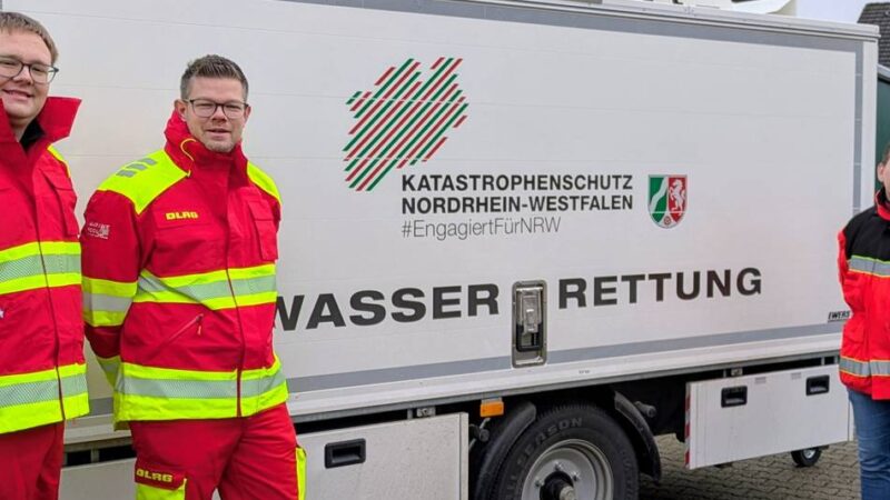 Kastastrophenschutz NRW in Wermelskirchen: Strömungsretter trainieren mit neuen Booten