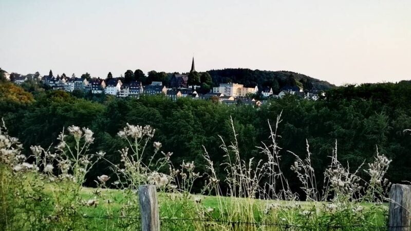 Wupperorte in Radevormwald: Wupperortschaft zwischen Tal und Höhe