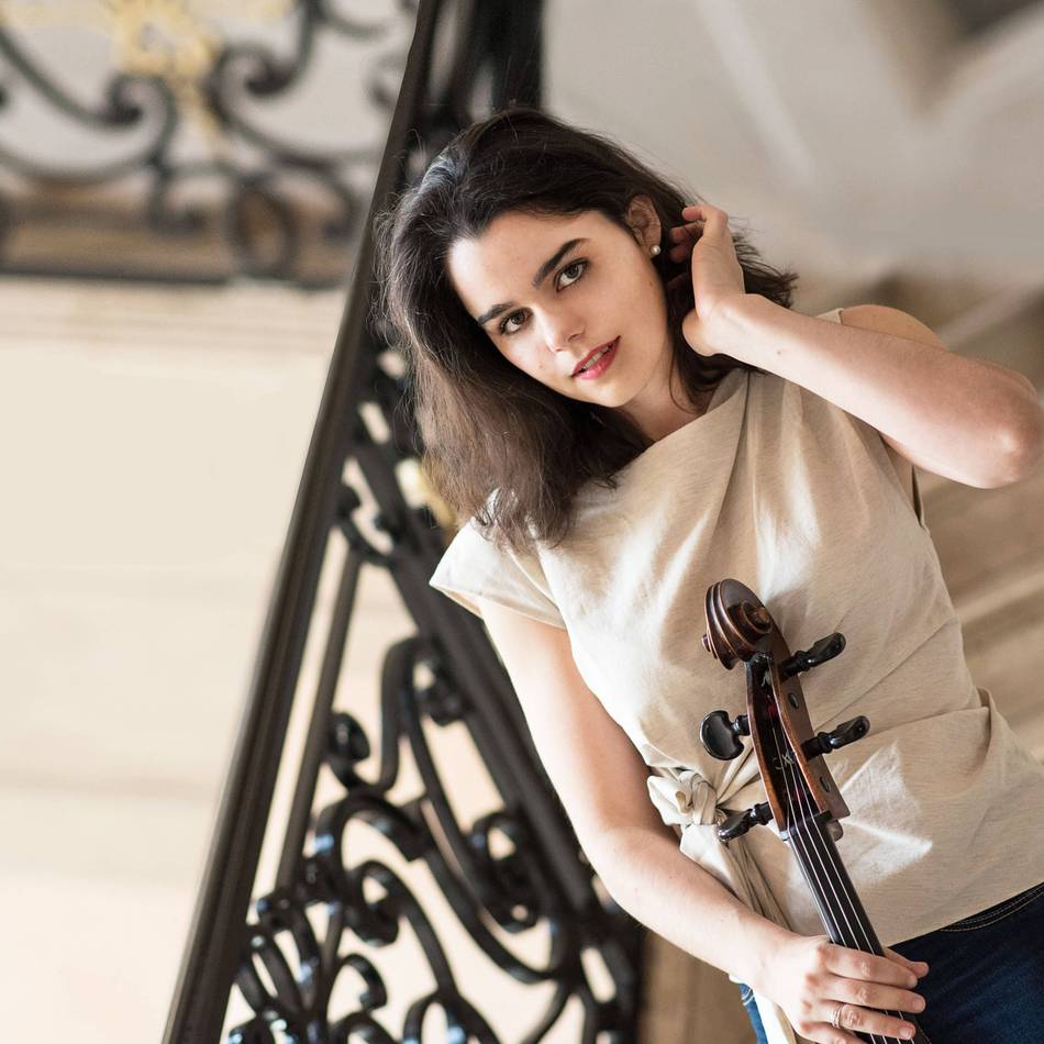 Schlosskonzert in Hückeswagen: Cello-Solo-Konzert mit originellem Zyklus