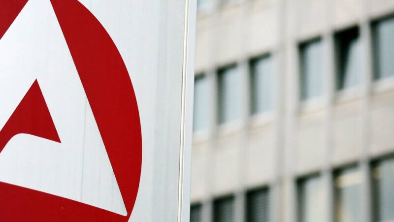 Agentur für Arbeit Bergisch Gladbach: In Radevormwald sinkt die Zahl der Arbeitslosen