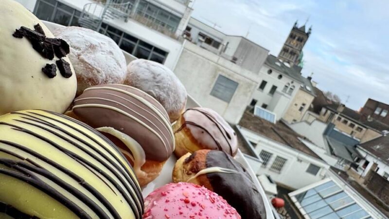 Neusser Karnevalsgebäck im Geschmackstest: Ich will einen Berliner!