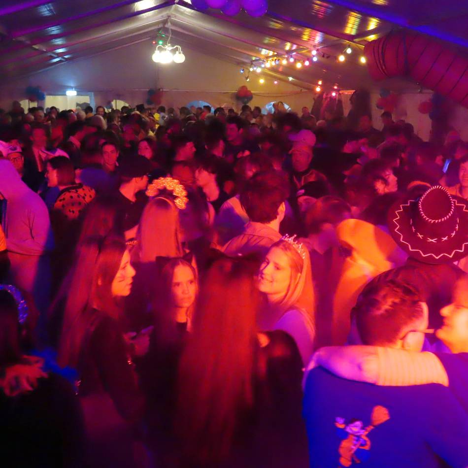 Traditionelle Veranstaltung in der Karnevalszeit: Leuther Karnevalisten verlegten Altweiber-Ball vor