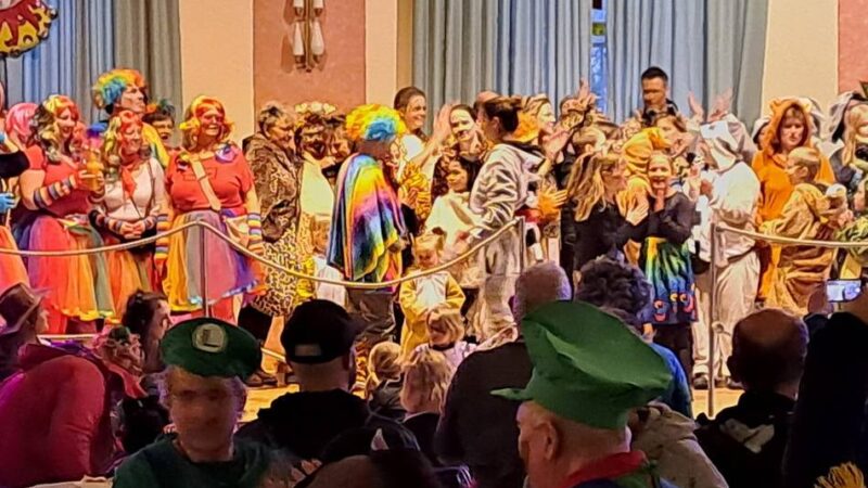 St. Sebastianus Bruderschaft: Neersener Schützen feiern Karneval im Wahlefeldsaal