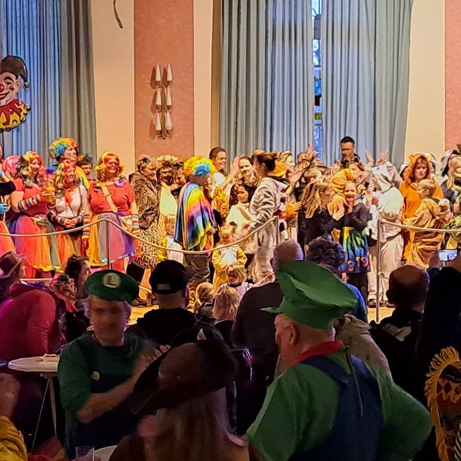 St. Sebastianus Bruderschaft: Neersener Schützen feiern Karneval im Wahlefeldsaal