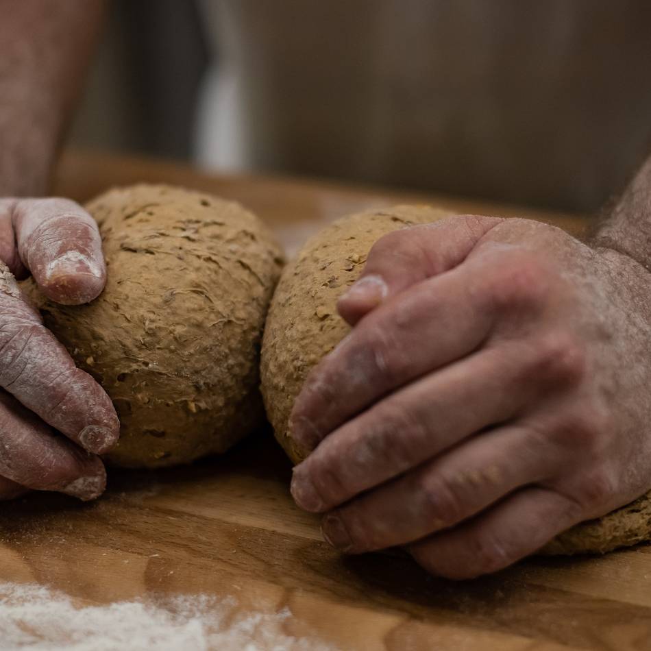 Biobäcker Schomaker kommt immer mittwochs: Neuzugang für den Wochenmarkt in Büttgen