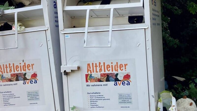 Politik in Leverkusen: Altkleidercontainer bleiben in Lützenkirchen – Schlaglöcher vorerst auch