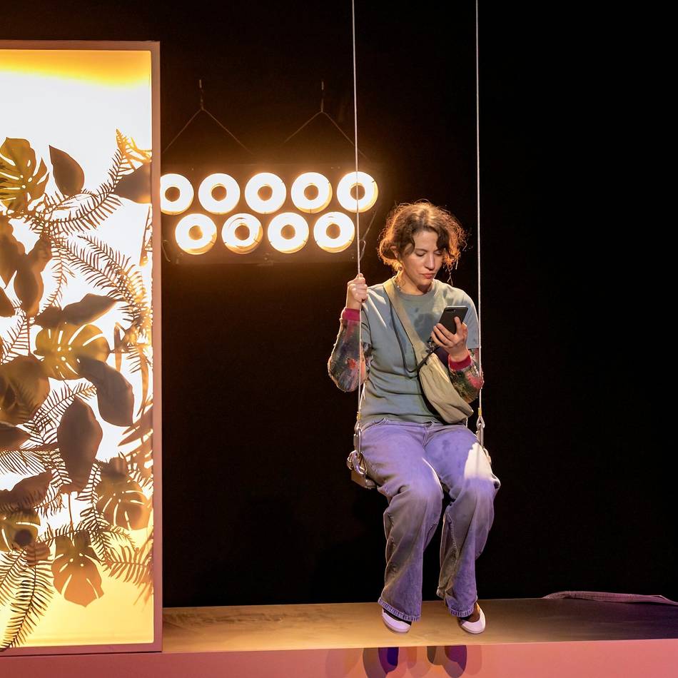 „Das grüne Königreich“ in Düsseldorf uraufgeführt: Minze schnuppern mit Cornelia Funke