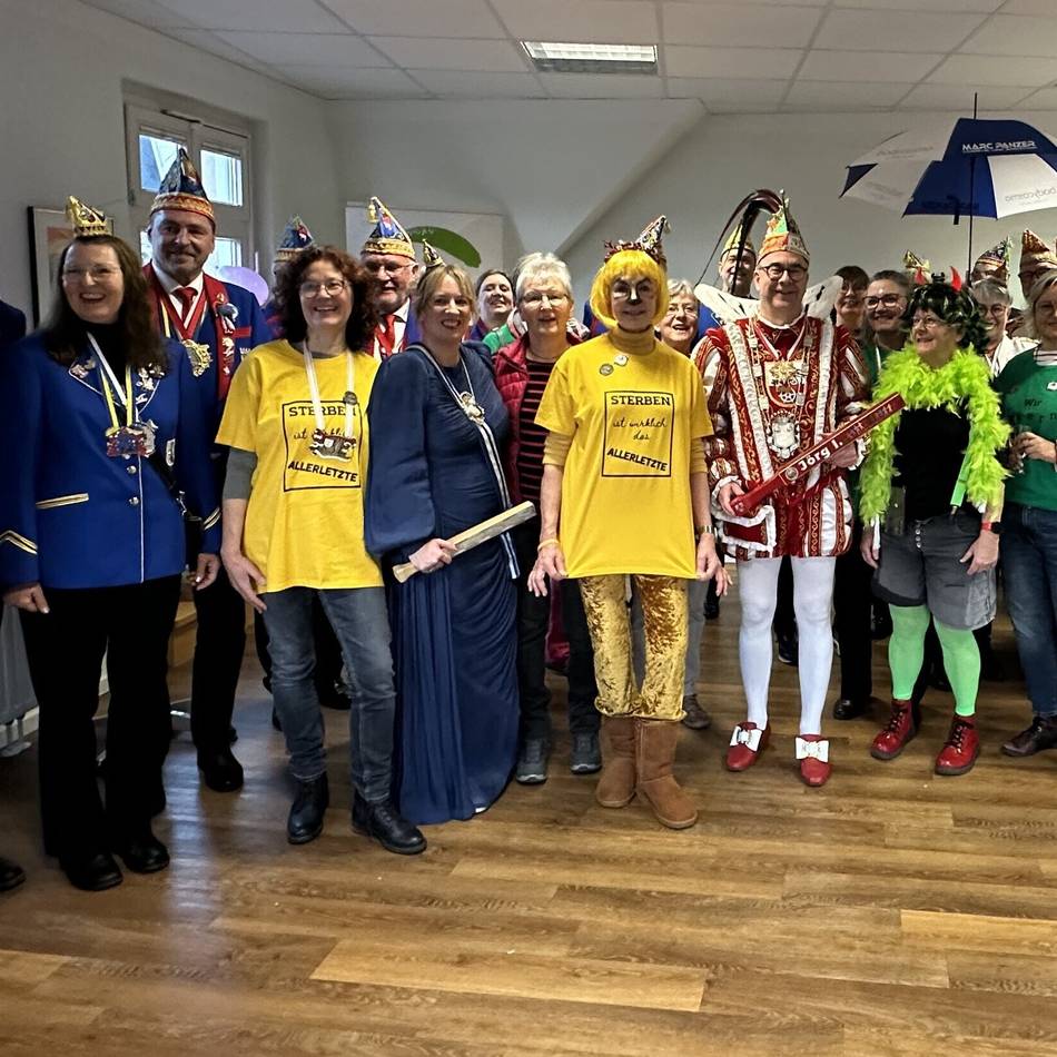 Karneval in Ratingen: Tollitäten zu Gast im Hospizbüro