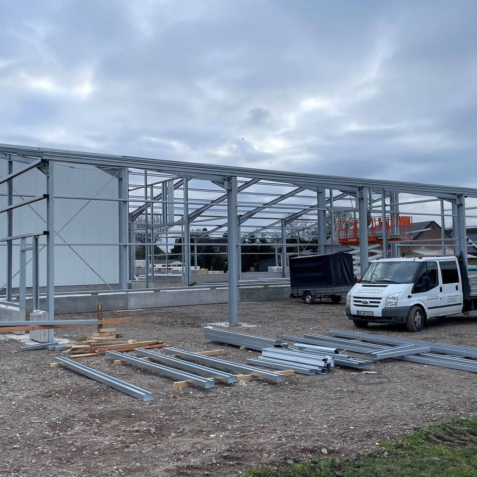 Further Landwirt investiert in Neubauten: Drei neue Hallen für bessere Bedingungen und höhere Qualität